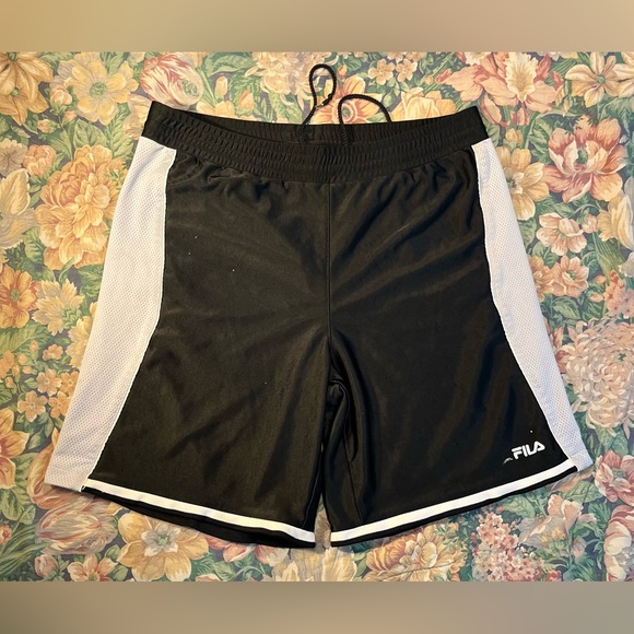 VINTAGE FILA SHORTS - Picture 1 of 5